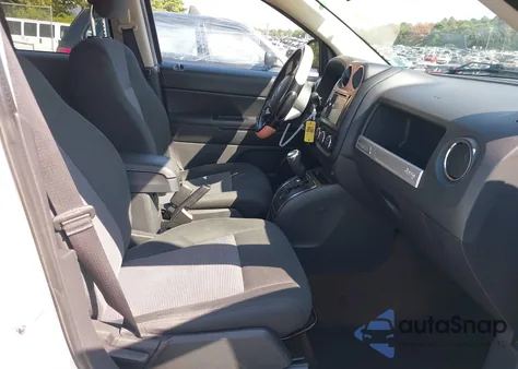 2014 Jeep Compass Sport из США, поврежденный, VIN 1C4NJDBB3ED567599